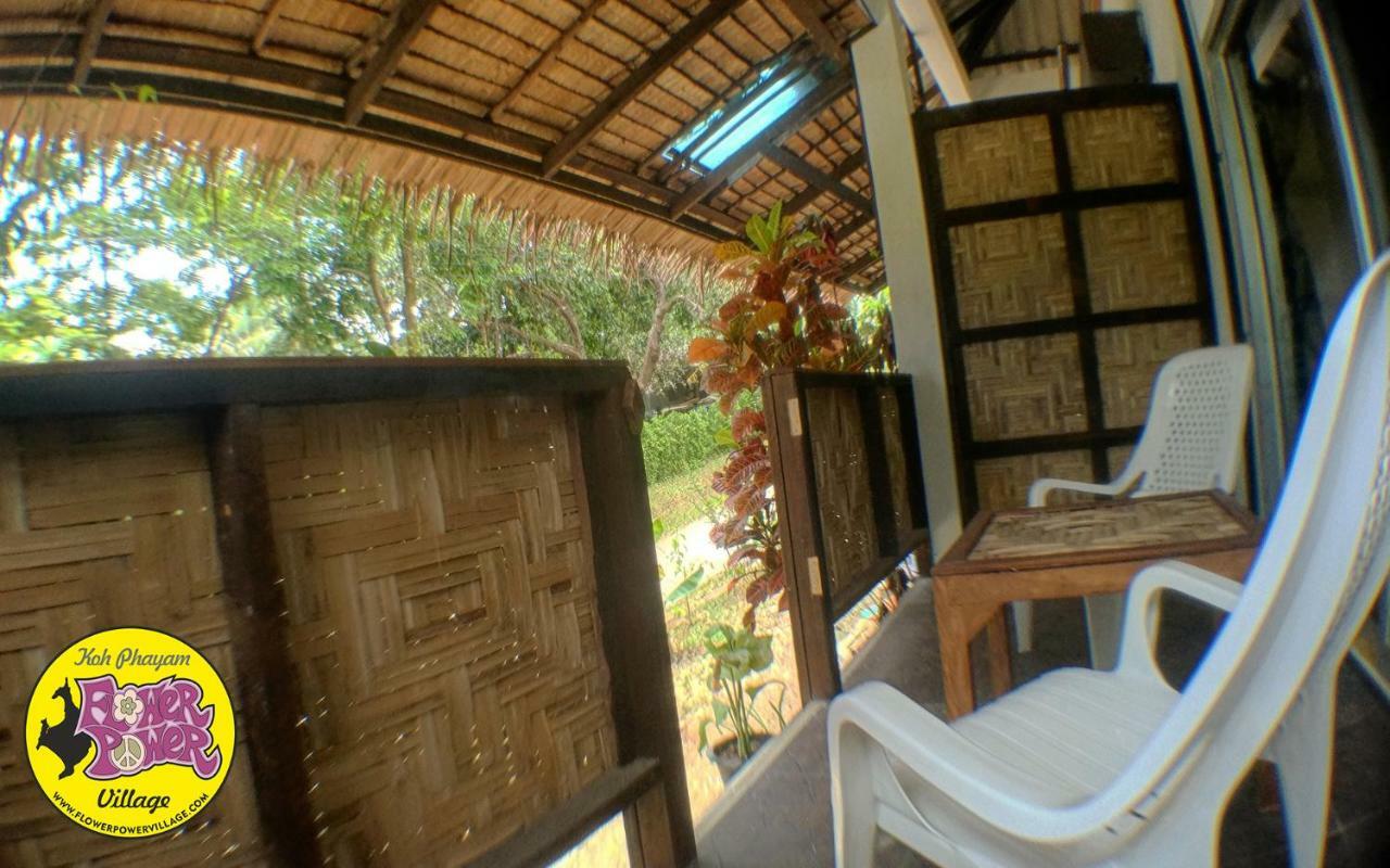 Flower Power Farm Village Koh Phayam Bagian luar foto